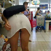SHOPPING NUDE & FLASHING