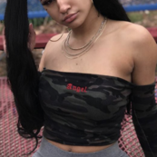 Damn this bitch fine as fuck