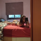 Hari De Lopo - Skinny Mia - New photos
