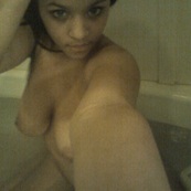 Sexy yellow bone posing nude