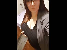 White girl showing her big titty