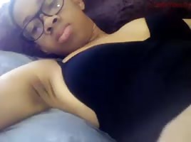 Ig thot krisydoll playing with her pussy 