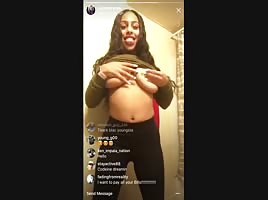 AyonnaRenee flashing on IG live 