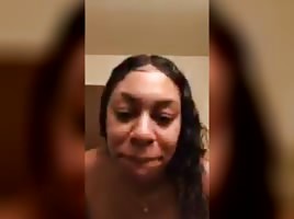 Thot flashing on ig live