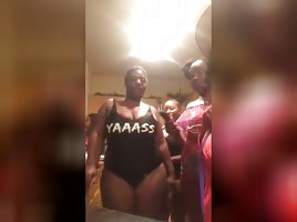 Hot party girls 2