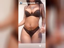 PrettyRedz202 Instagram Live