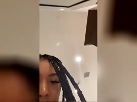 insta live big tits