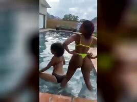 Pool Party Girlz 🏊🏾‍♀️ 