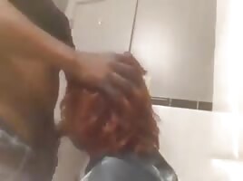 Thot giving up her throat in the bathroom