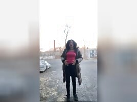 Curly haired thot