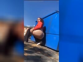 Anyone know her name? thick asl
