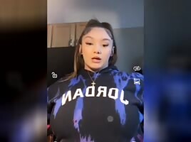Pretty Big Titties Flash 