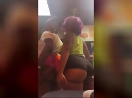 Double Cheeks Restaurant 