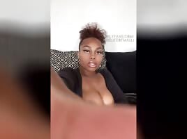 Legs up rubbing pussy 