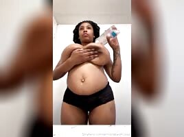 Ebony rackz 